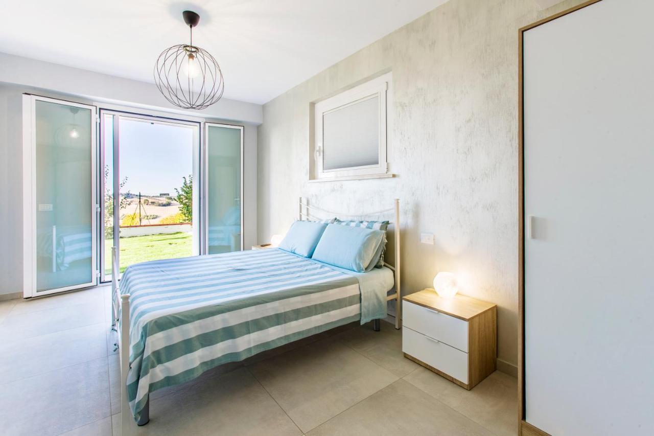 B&B Al Chicco D'Uva Morro dʼAlba エクステリア 写真